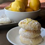 stack of low calorie lemon cookies