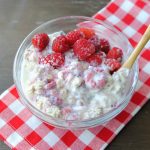 Raspberry protein overnight oats 1200