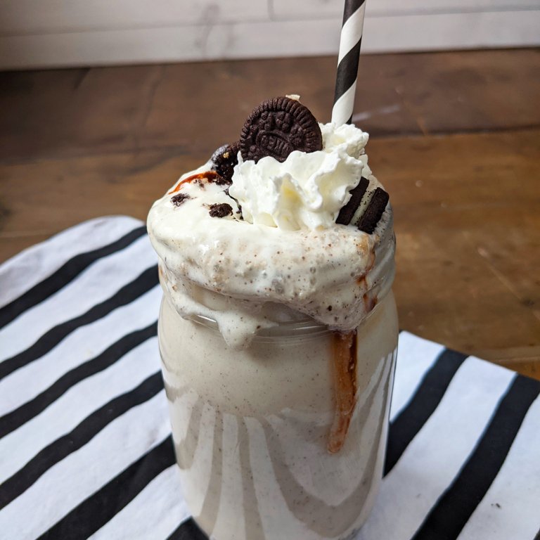 Oreo Cookies & Cream Protein Shake with Greek Yogurt and Egg Whites