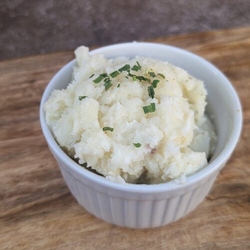 Perfect Creamy Low Calorie Mashed Potatoes {Quick Tip to Get them