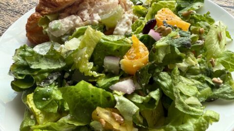 calories in green salad no dressing What's the Healthiest Salad?