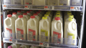 dont-eat-these-foods-past-expiration